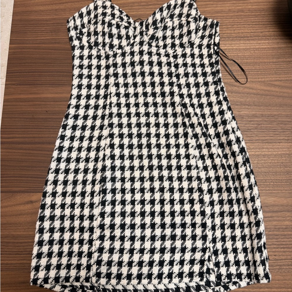 Stradivarius Black and White Strapless Dress